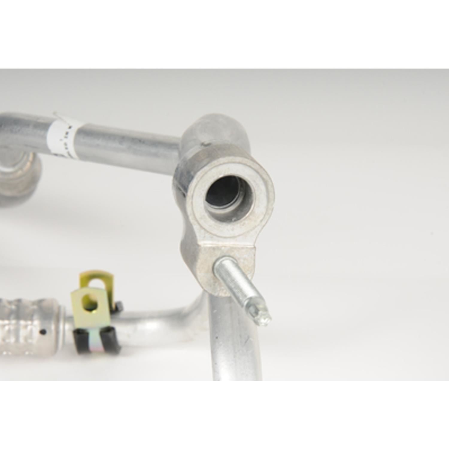 GM Genuine Parts A/C Hose Assembly 15-32600