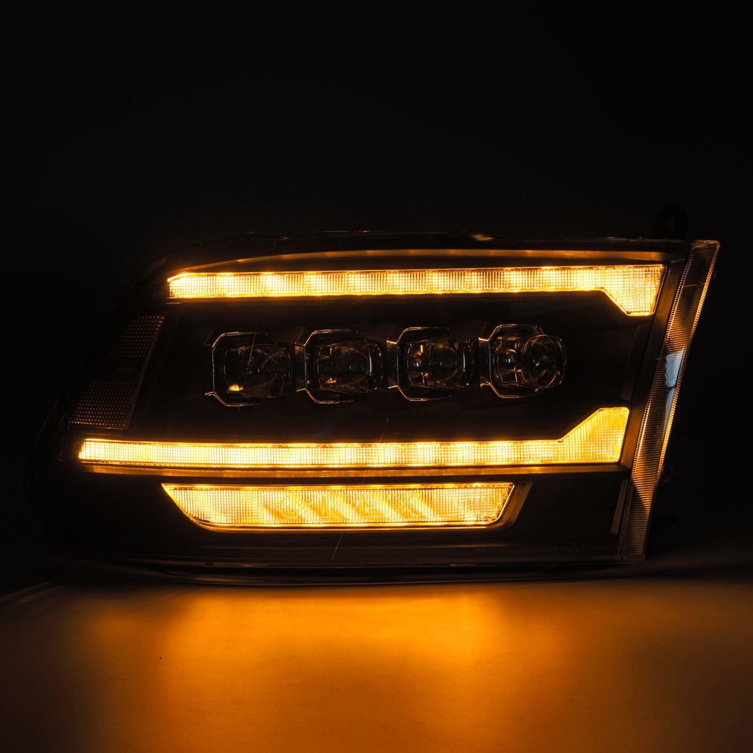 AlphaRex Headlight Assembly 880556
