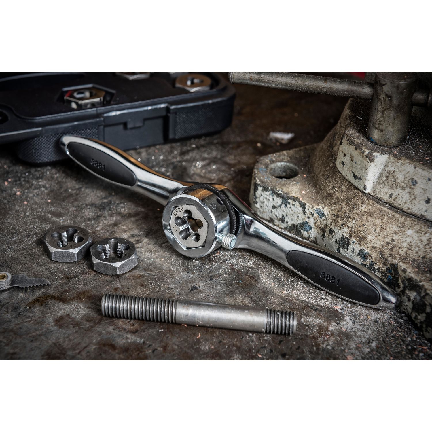 GearWrench SAE and Metric Ratcheting Tap and Die Set 114 Piece