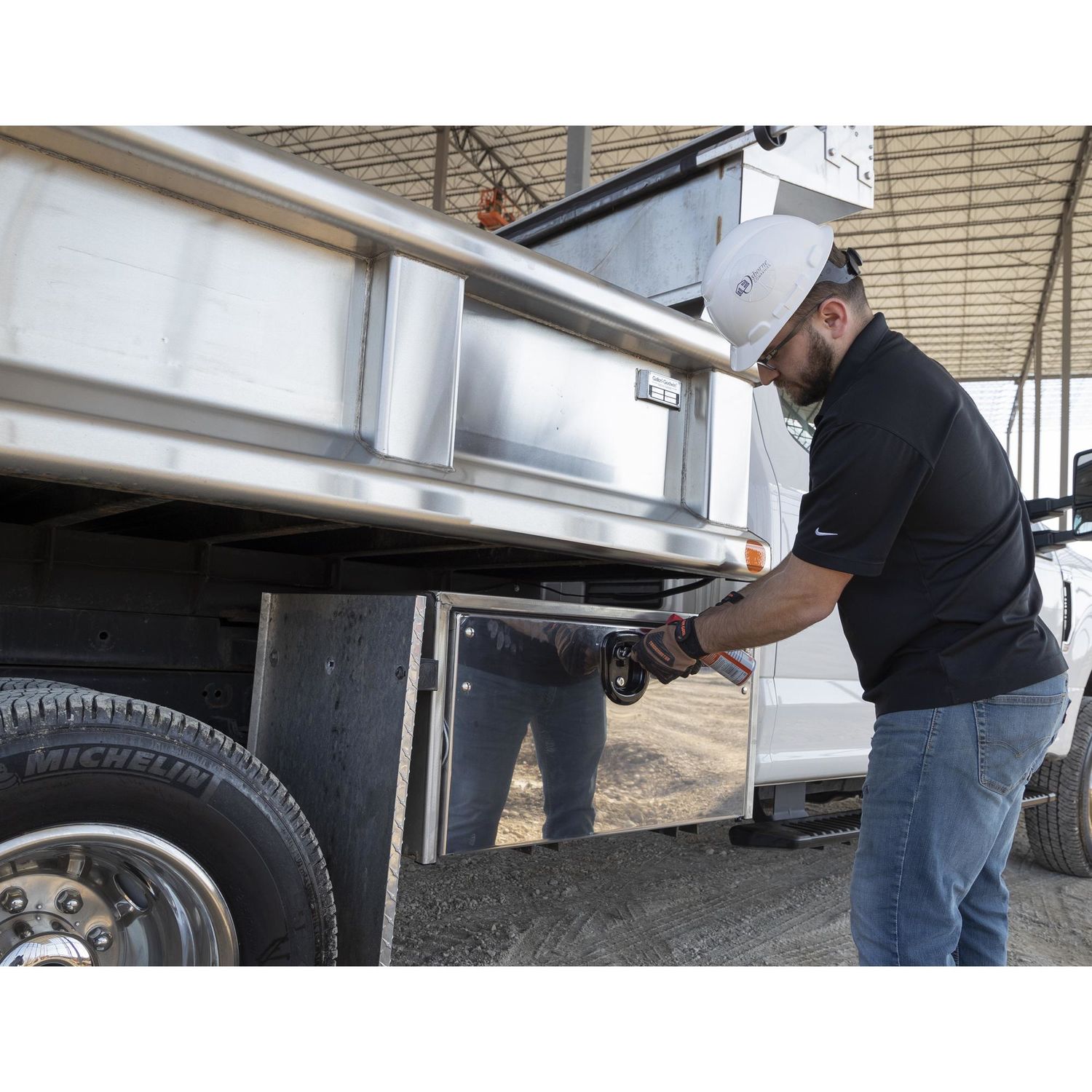 Buyers Products 18in x 18in x 18 Stainless Steel Truck Boin Box with ...