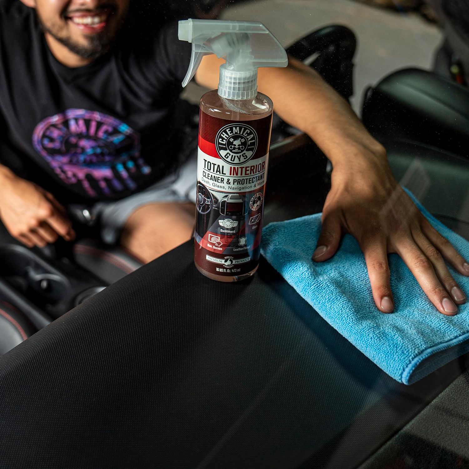 Chemical Guys Total Interior Cleaner and Protectant Black Cherry Scent 16oz