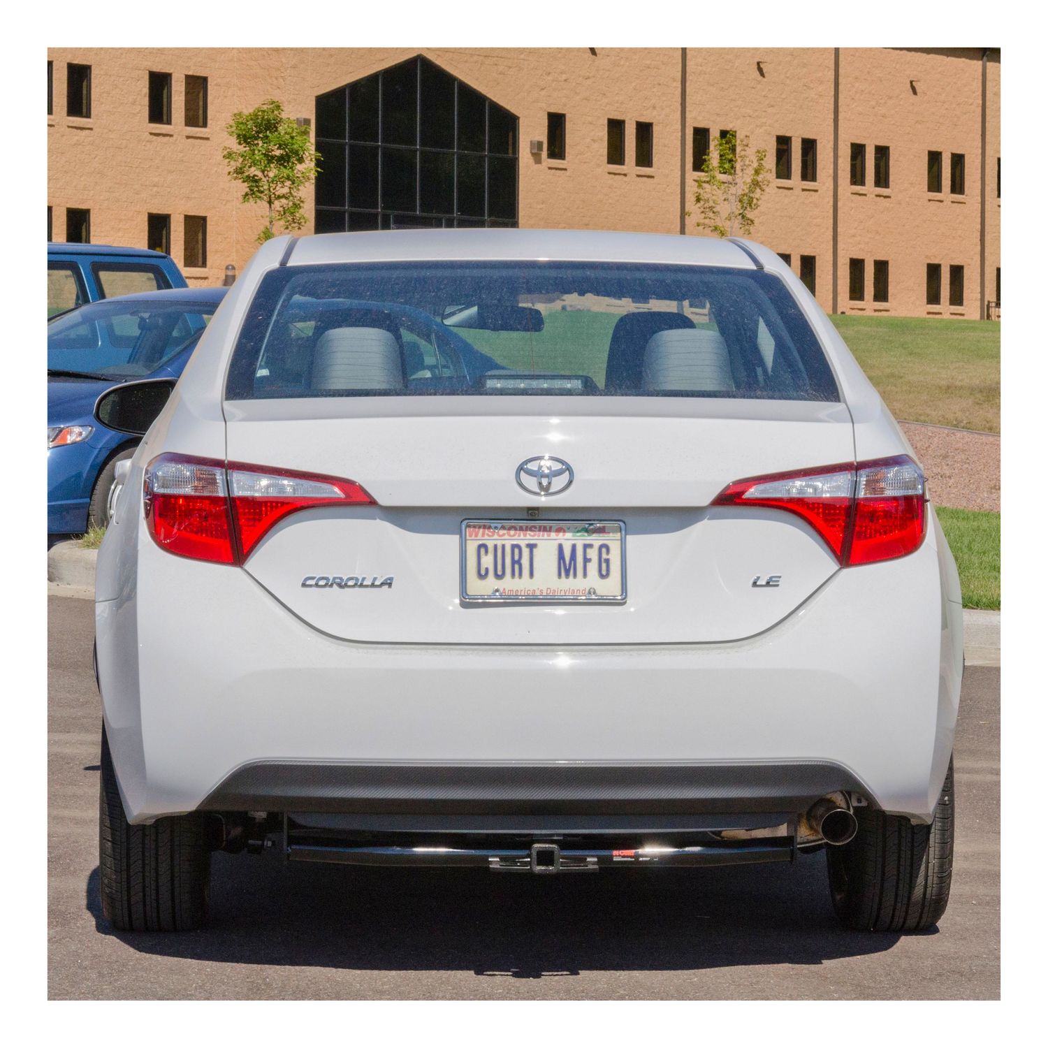 Curt Trailer Hitch 11265