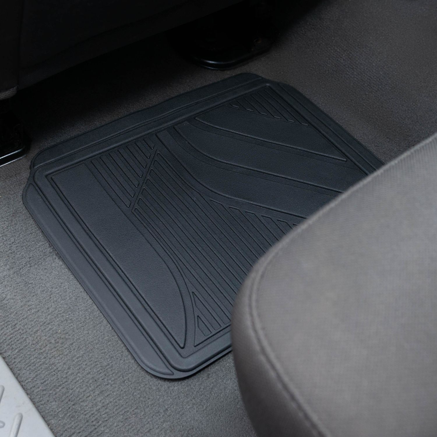 Genuine Dickies 4 Piece Heavy Duty All Weather Floor Mats Black, 80333WDI