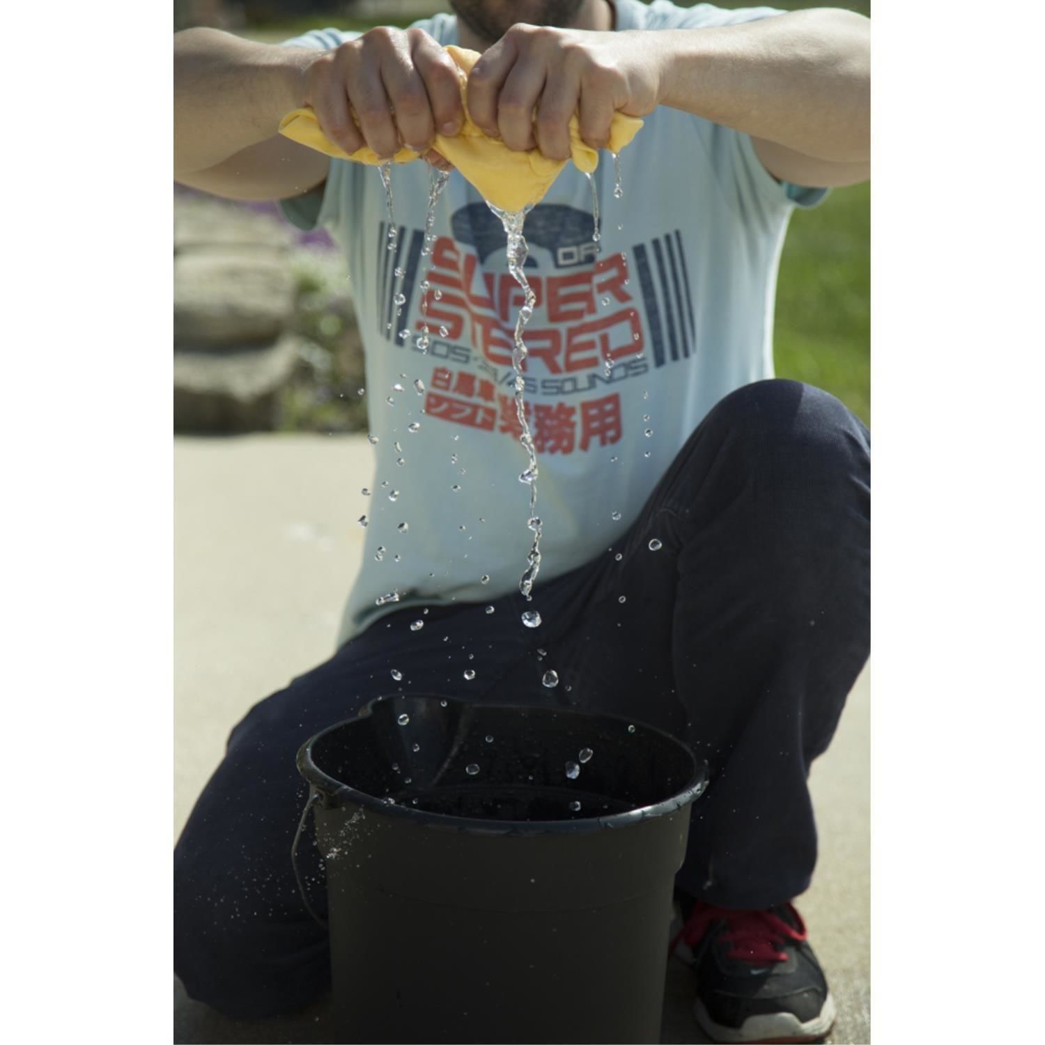 The Absorber Synthetic Drying Towel Chamois 3.2sq ft