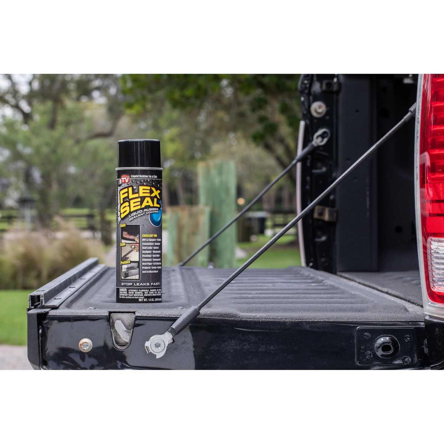 New Flex Seal 14-fl oz Black Aerosol Spray Can- Rubberized Coating