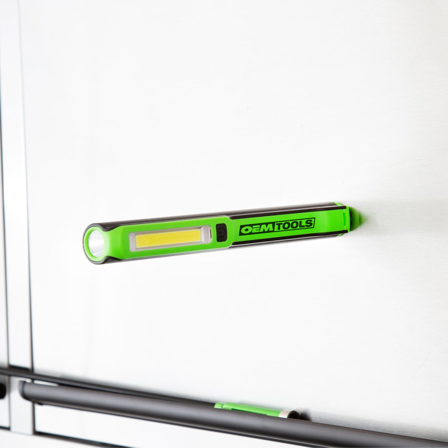 OEMTOOLS 2-in-1 Rechargeable Pocket Work Light