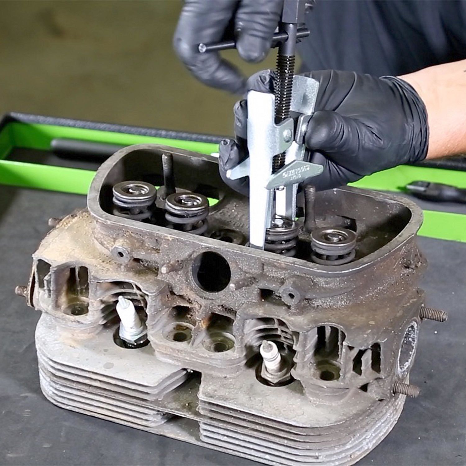 OEMTOOLS Valve Spring Compressor