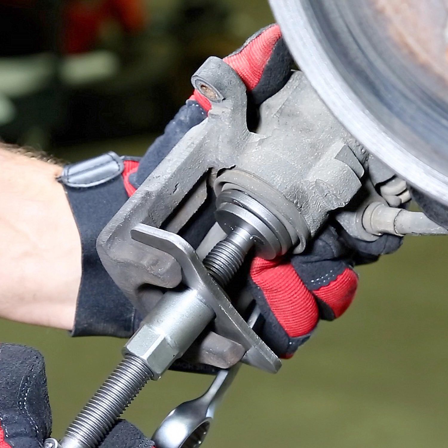 Which Tools Do I Need to Change My Brake Pads? - AutoZone