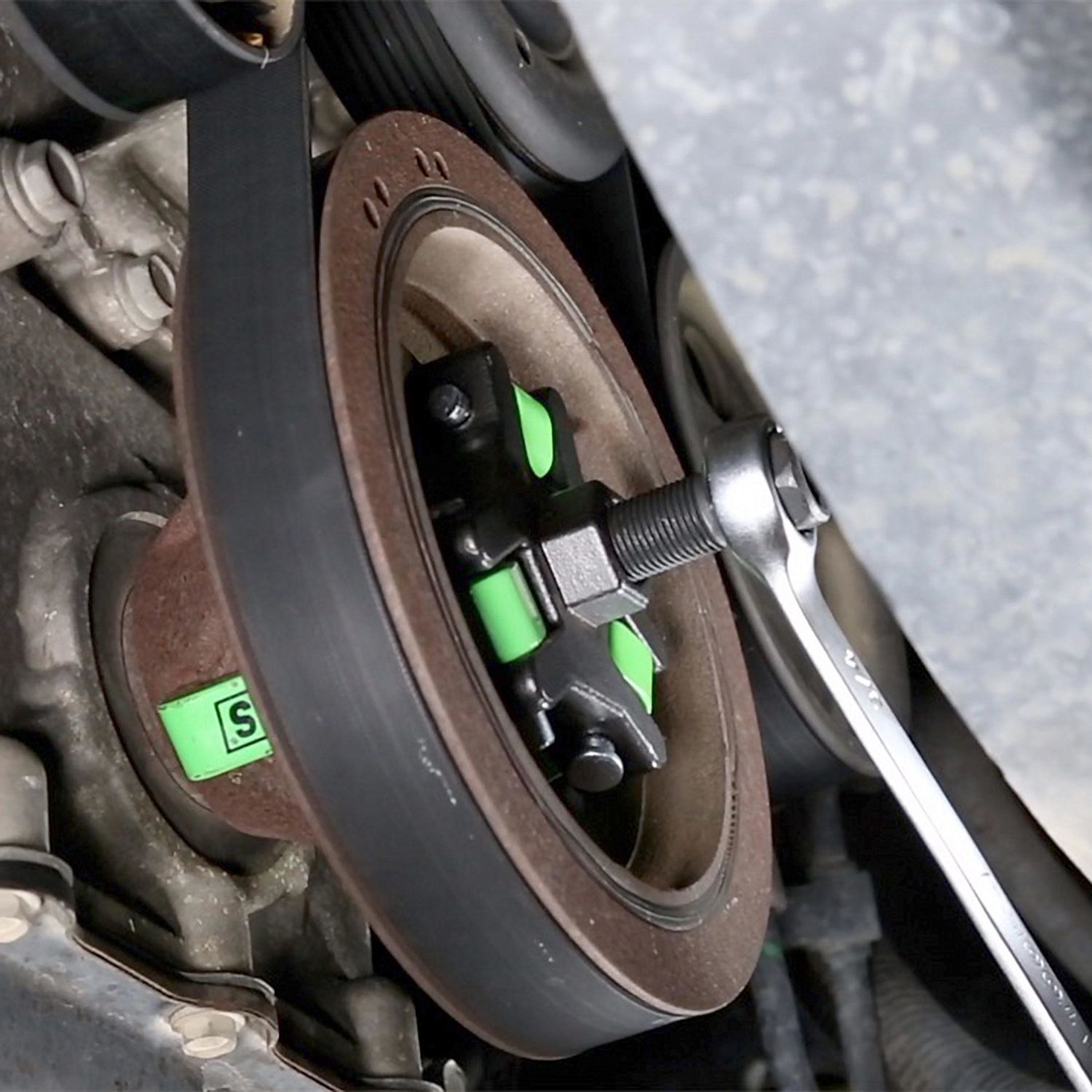 DAY6 ③ OEMTOOLS Low Profile Harmonic Balancer Puller for Chrysler