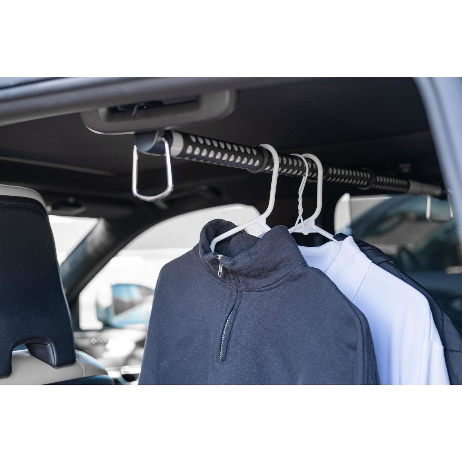 Hitt Brands Expandable Clothes Bar