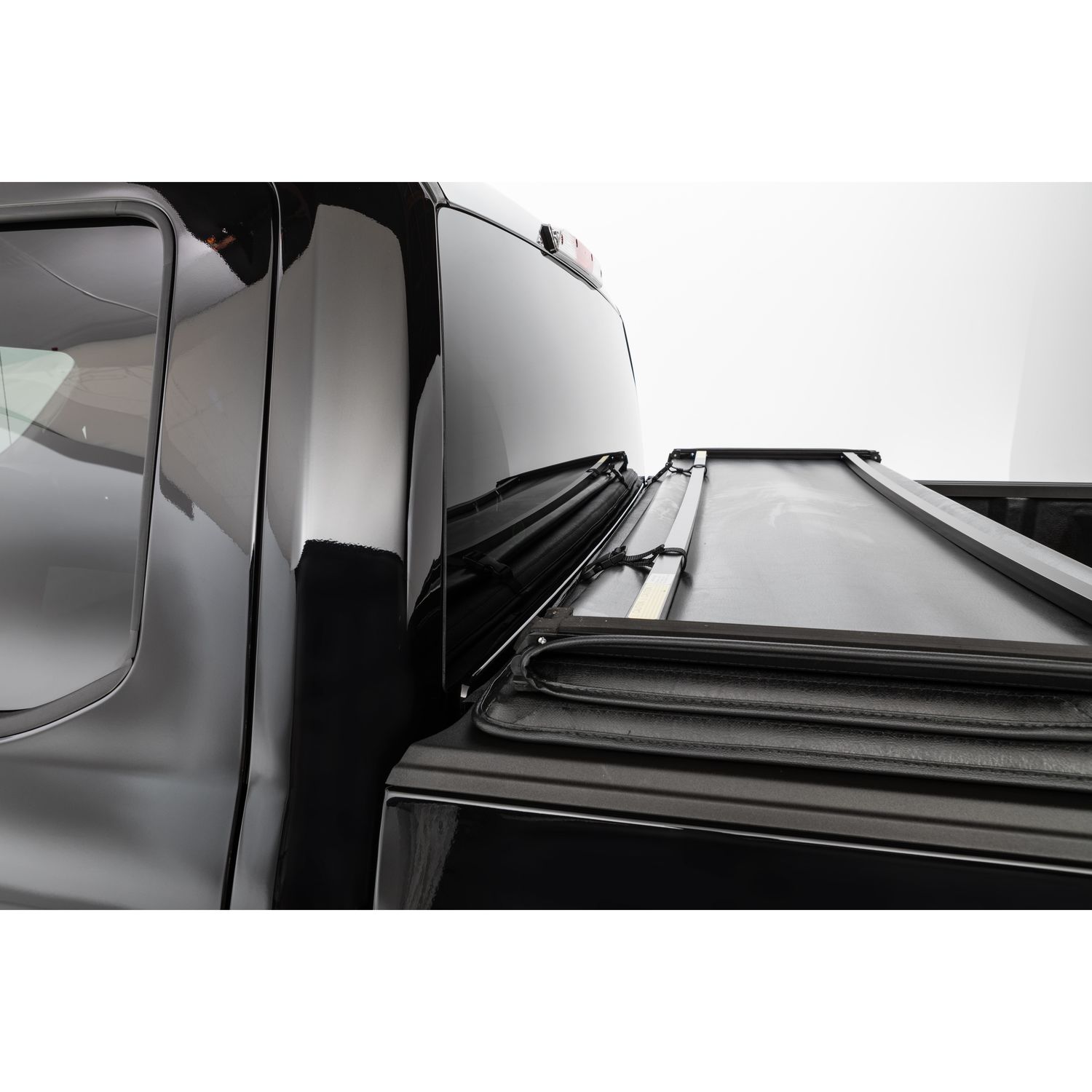 LEER Soft Tri-Fold Tonneau Cover 630116