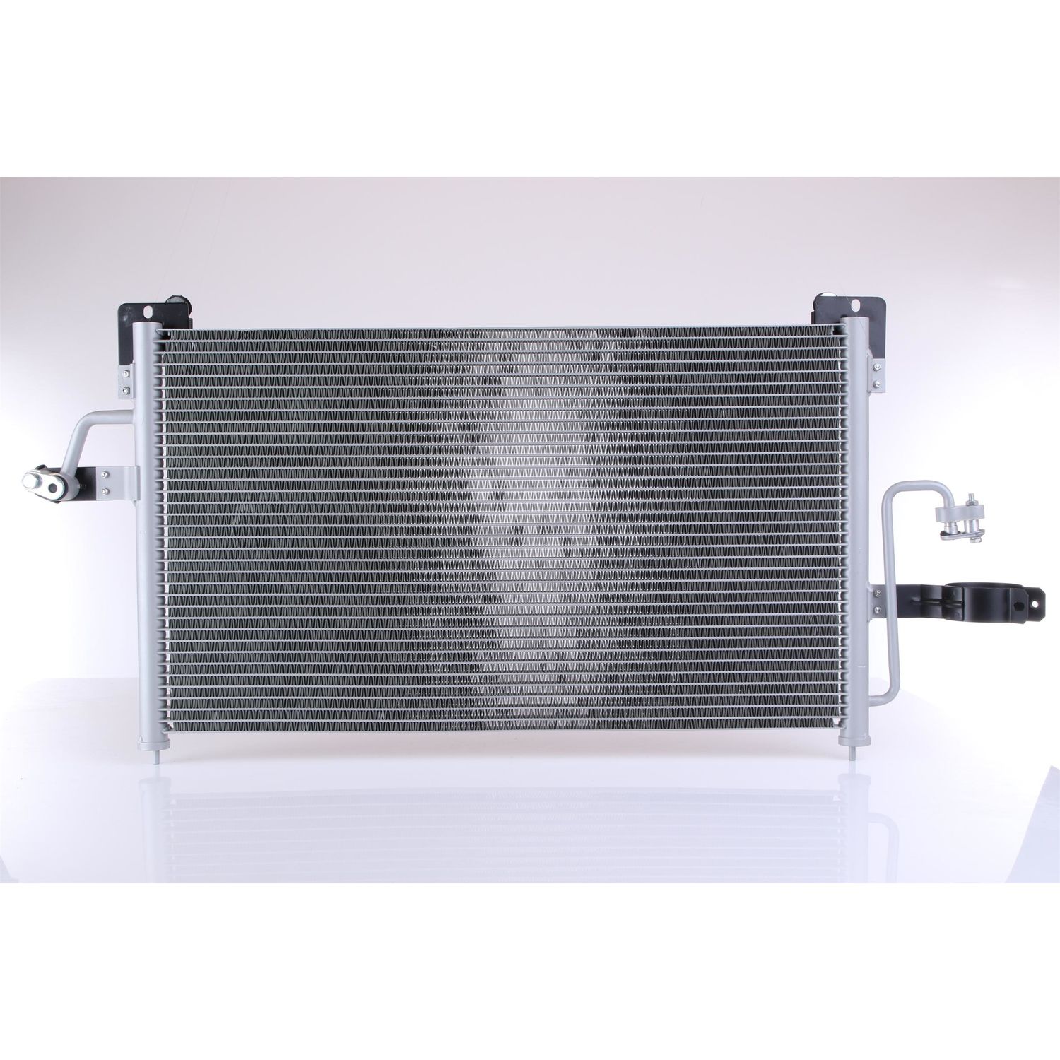 Nissens 94866 Condensatore Climatizzatore Per Jaguar XJ (2003-2009) E Daimler Super Eight