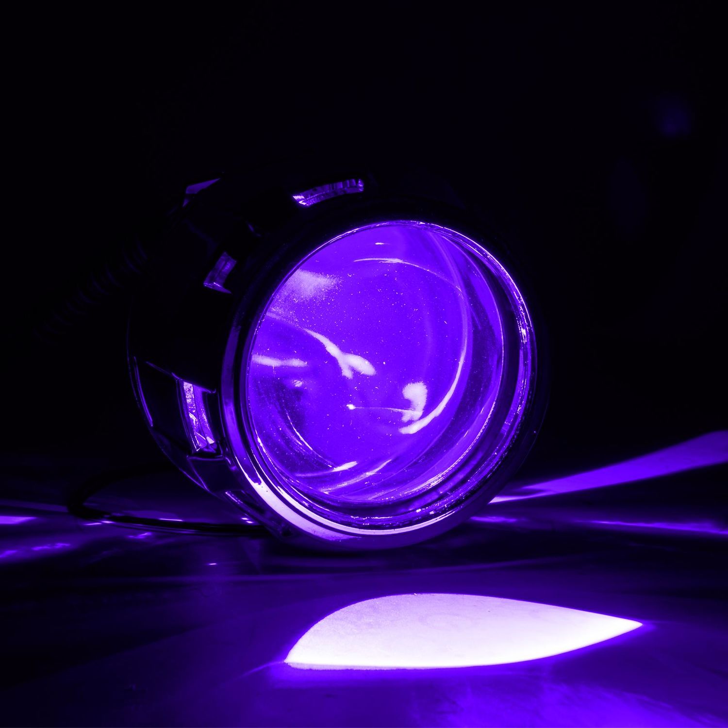 「Light Mellow Moonlight」 Amazon.com: Morimoto Sealed7 2.0 LED Headlight Housing, Fits