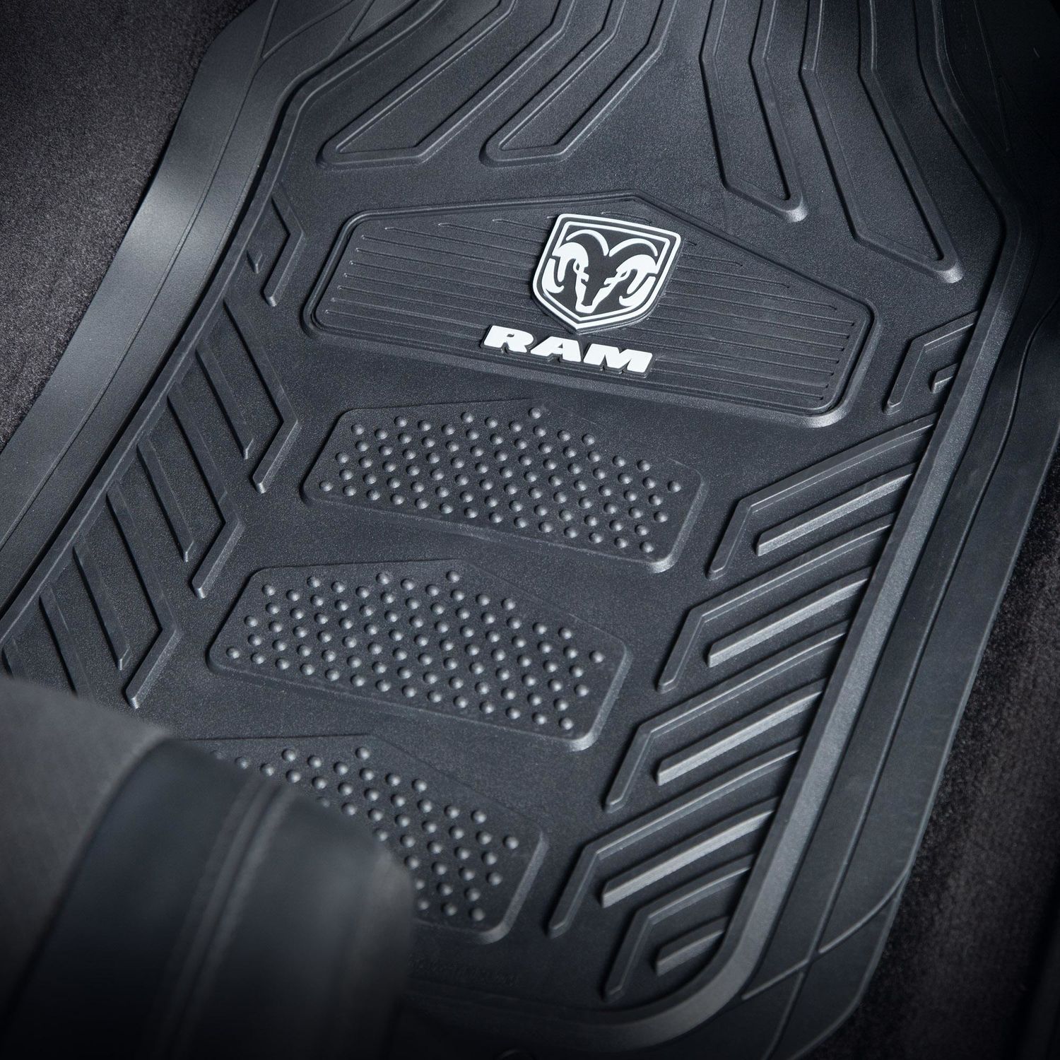 Dodge ram logo rubber deals floor mats