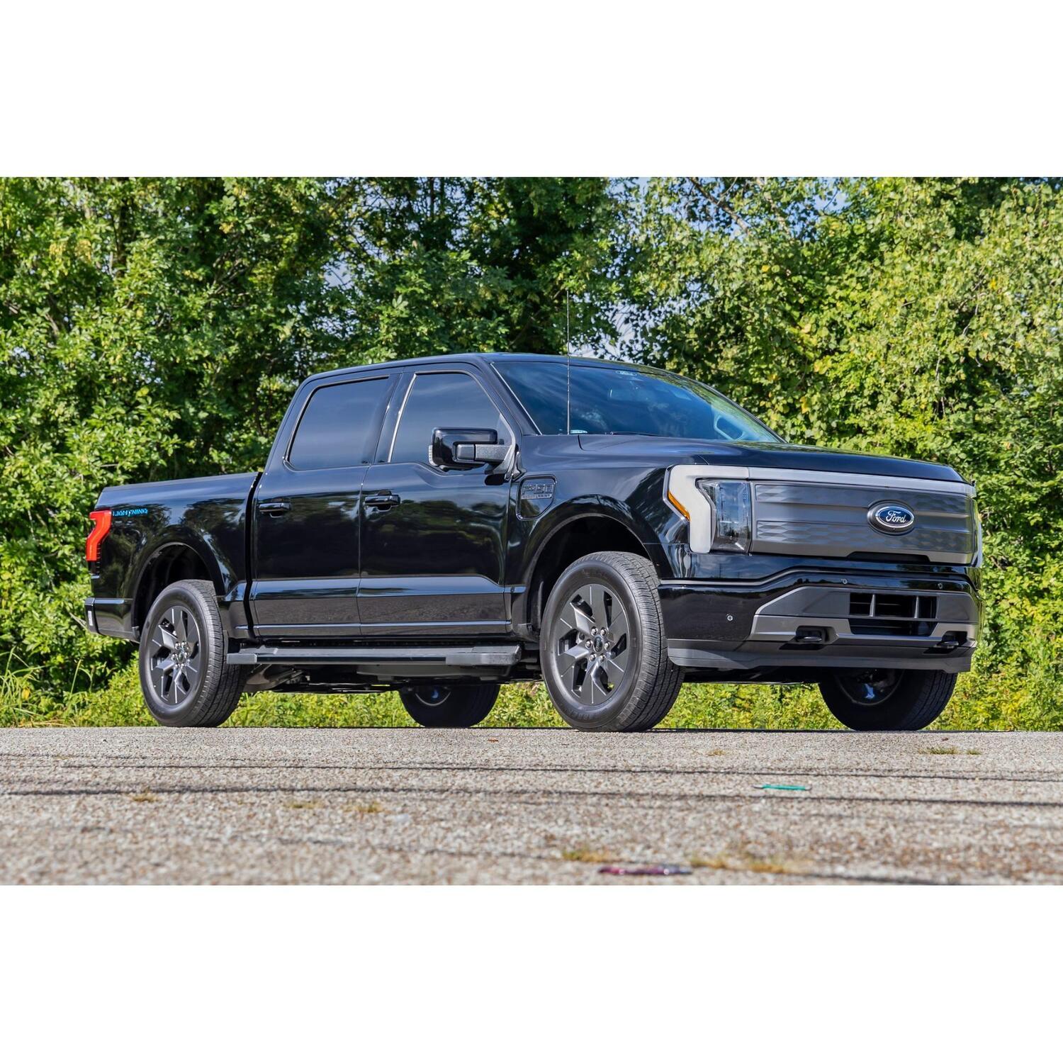 2 Inch Leveling Lift Kit 00-06 1500 SUVs Rough Country main image 0