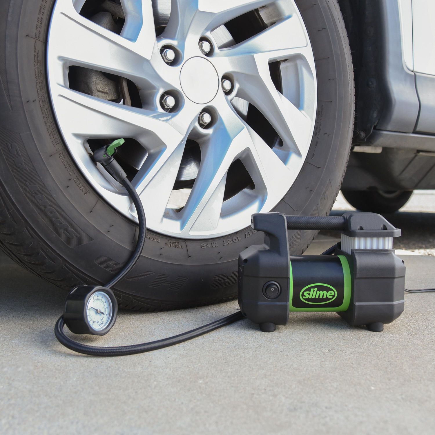 How to Use a Portable Tire Inflator - AutoZone