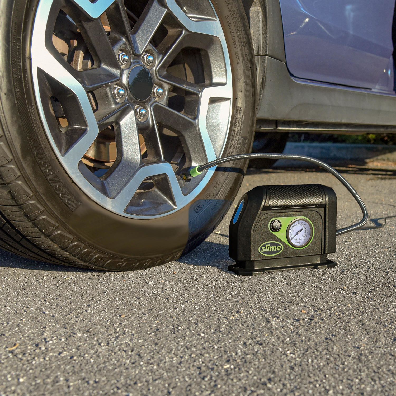 How to Use a Portable Tire Inflator - AutoZone