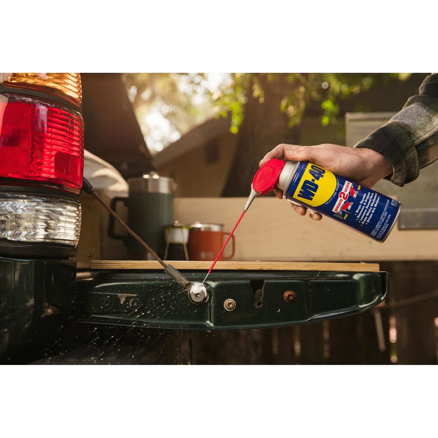 WD-40 Multi-Use Product Sprays 2 Ways with Smart Straw 8oz WD-40 Multi-Use Product Sprays 2 Ways with Smart Straw 8oz