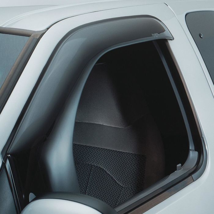 Side window deals deflectors autozone