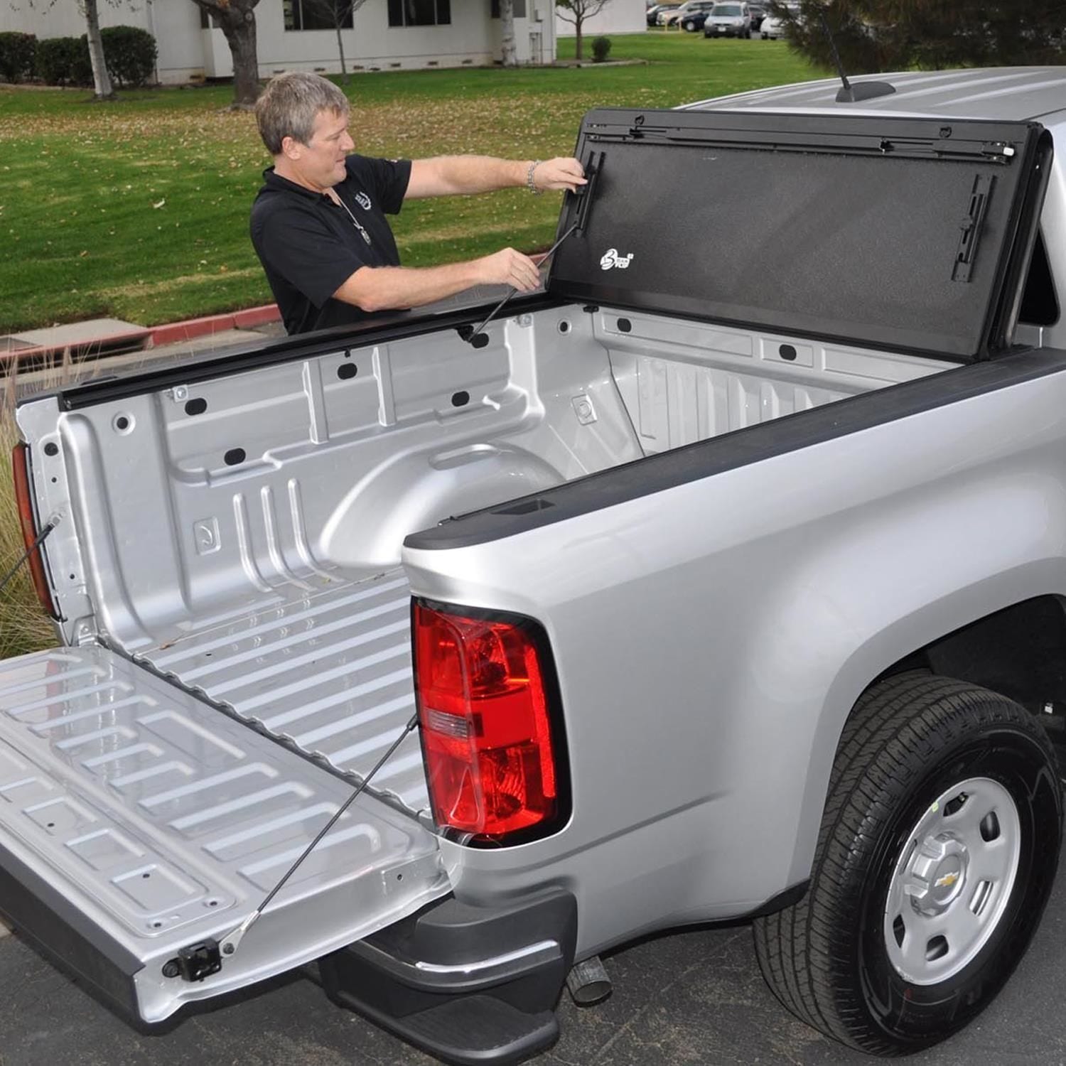 Bak Bakflip Fibermax Hard Tri Fold Tonneau Cover 1126126