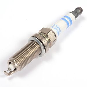 Bosch Double Platinum Spark Plug 8121